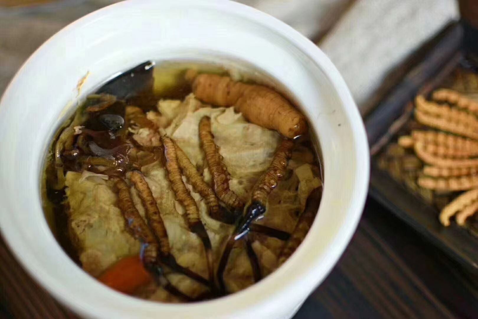 冬蟲(chóng)夏草怎么食用？