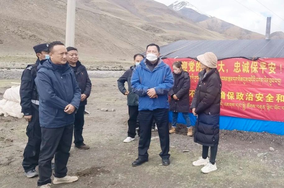 比如縣蟲(chóng)草采集督導(dǎo)三組深入蟲(chóng)草采集點(diǎn)開(kāi)展督查