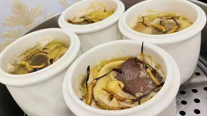 泡冬蟲夏草用什么酒