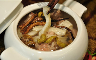 冬蟲夏草煎服：根數(shù)不是固定值，3 大維度定用量